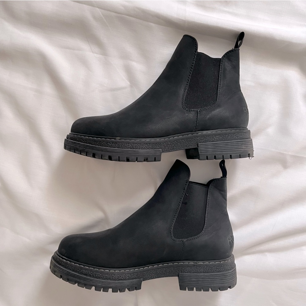 Roxy Lorena Chelsea Slip-On Boots Size 9